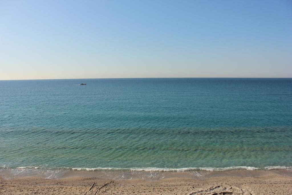 Les Agrumes Varigotti Bagian luar foto