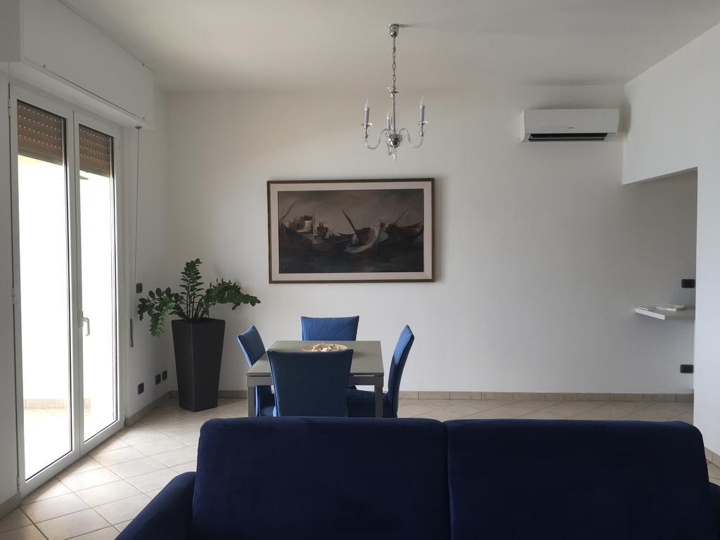 Les Agrumes Varigotti Bagian luar foto